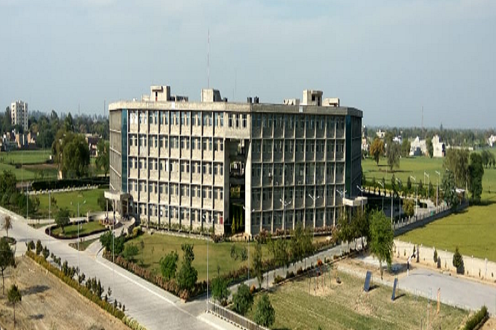 https://cache.careers360.mobi/media/colleges/social-media/media-gallery/1661/2021/1/18/Campus View of Akal University Bathinda_Campus-View.png